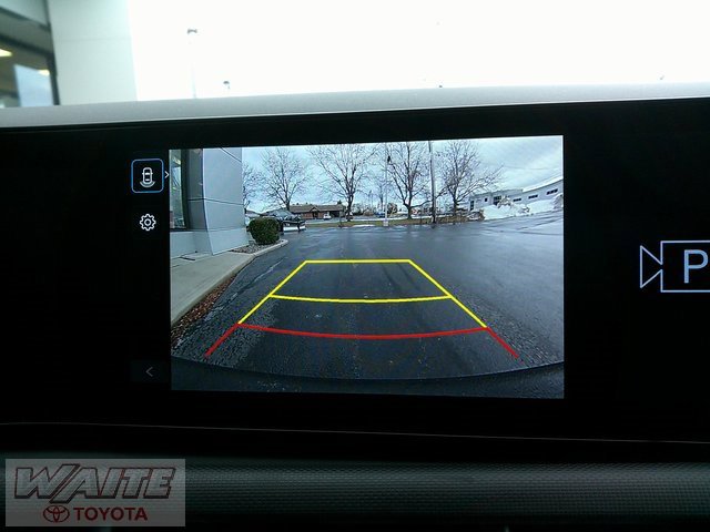 Used 2025 Hyundai Santa Cruz SE image 16