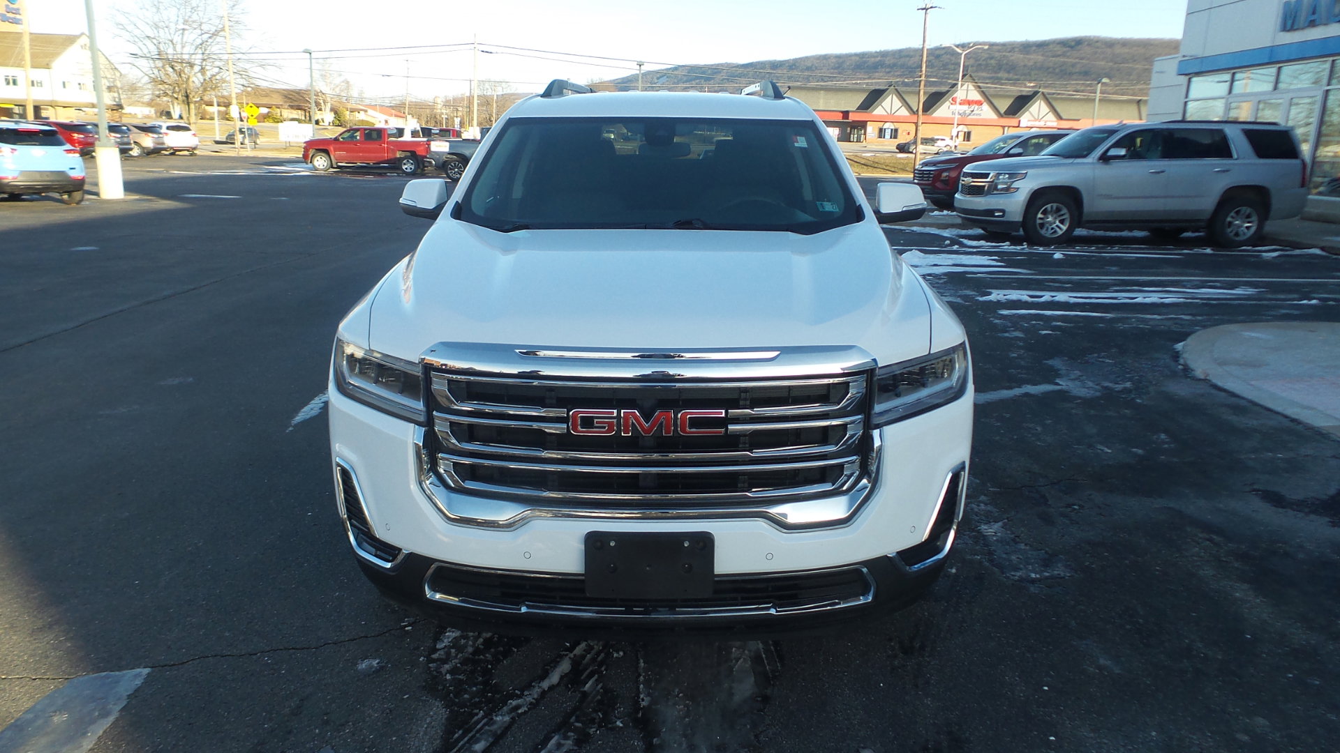 Used 2021 GMC Acadia SLE w/ Driver Convenience Package AWD/4WD image 4