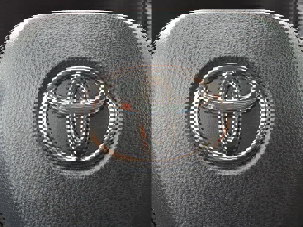 Used 2023 Toyota RAV4 LE image 16