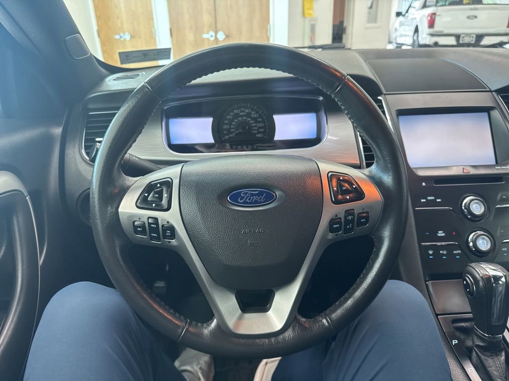 Used 2015 Ford Taurus SEL w/ Equipment Group 201A AWD/4WD image 3