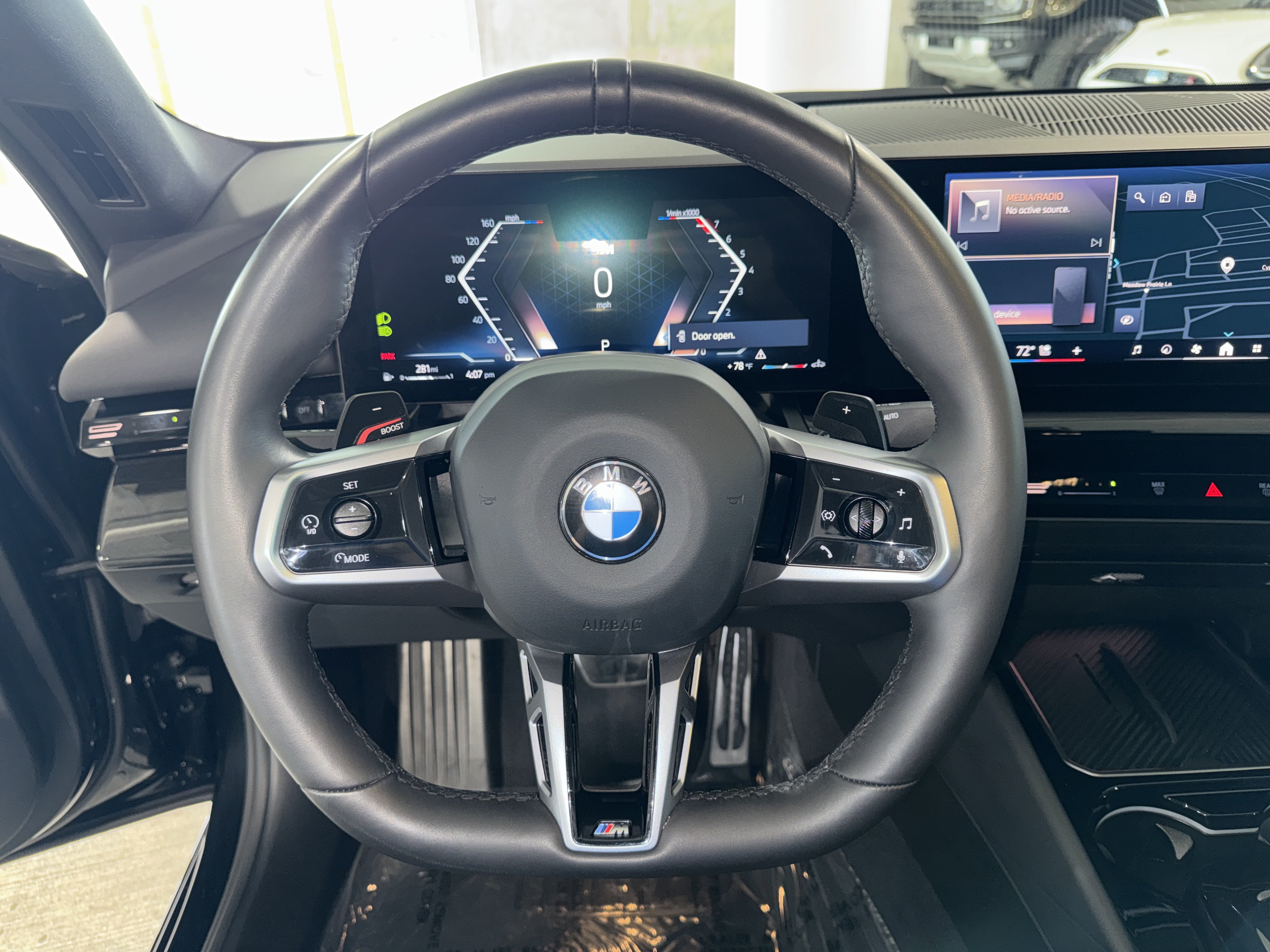 Used 2025 BMW 530i w/ M Sport Package RWD image 21