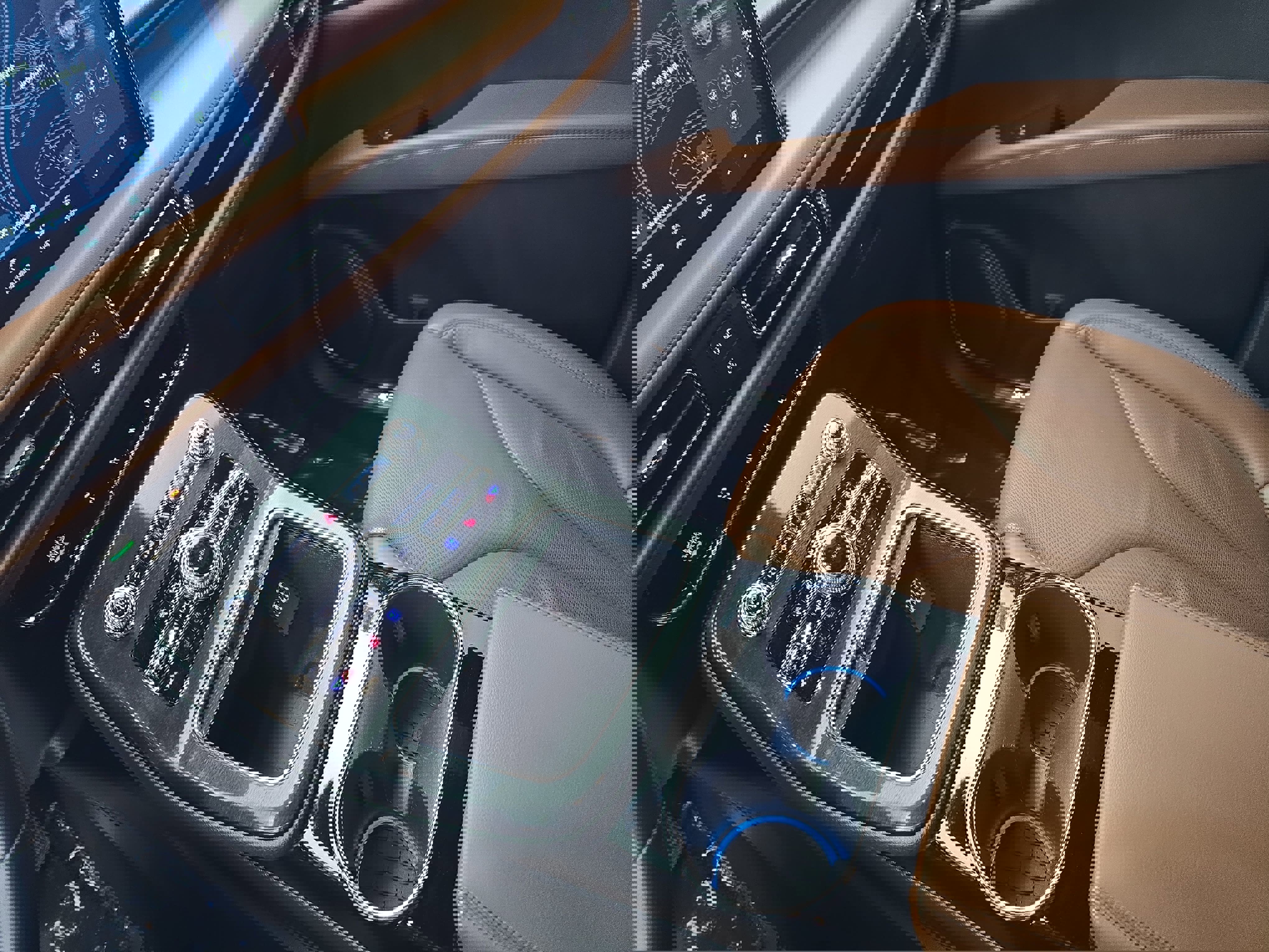 Used 2023 Lincoln Nautilus Reserve image 25