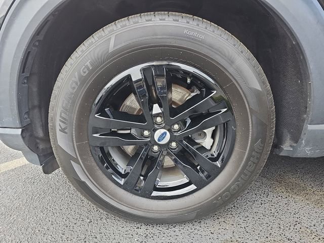 Used 2023 Ford Explorer XLT w/ Equipment Group 202A image 37