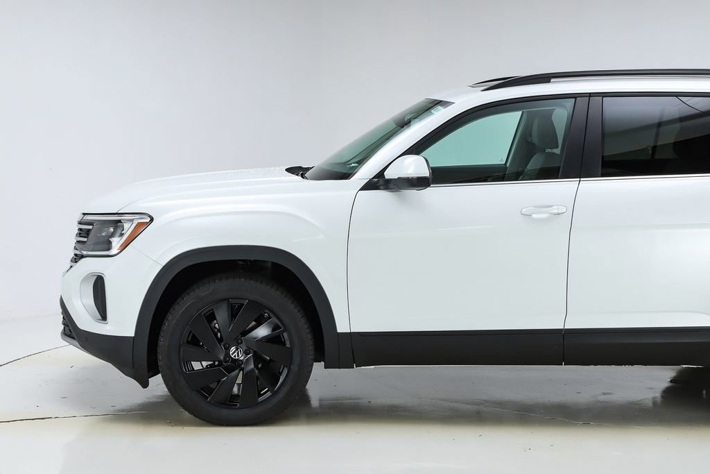 New 2026 Volkswagen Atlas SE image 3