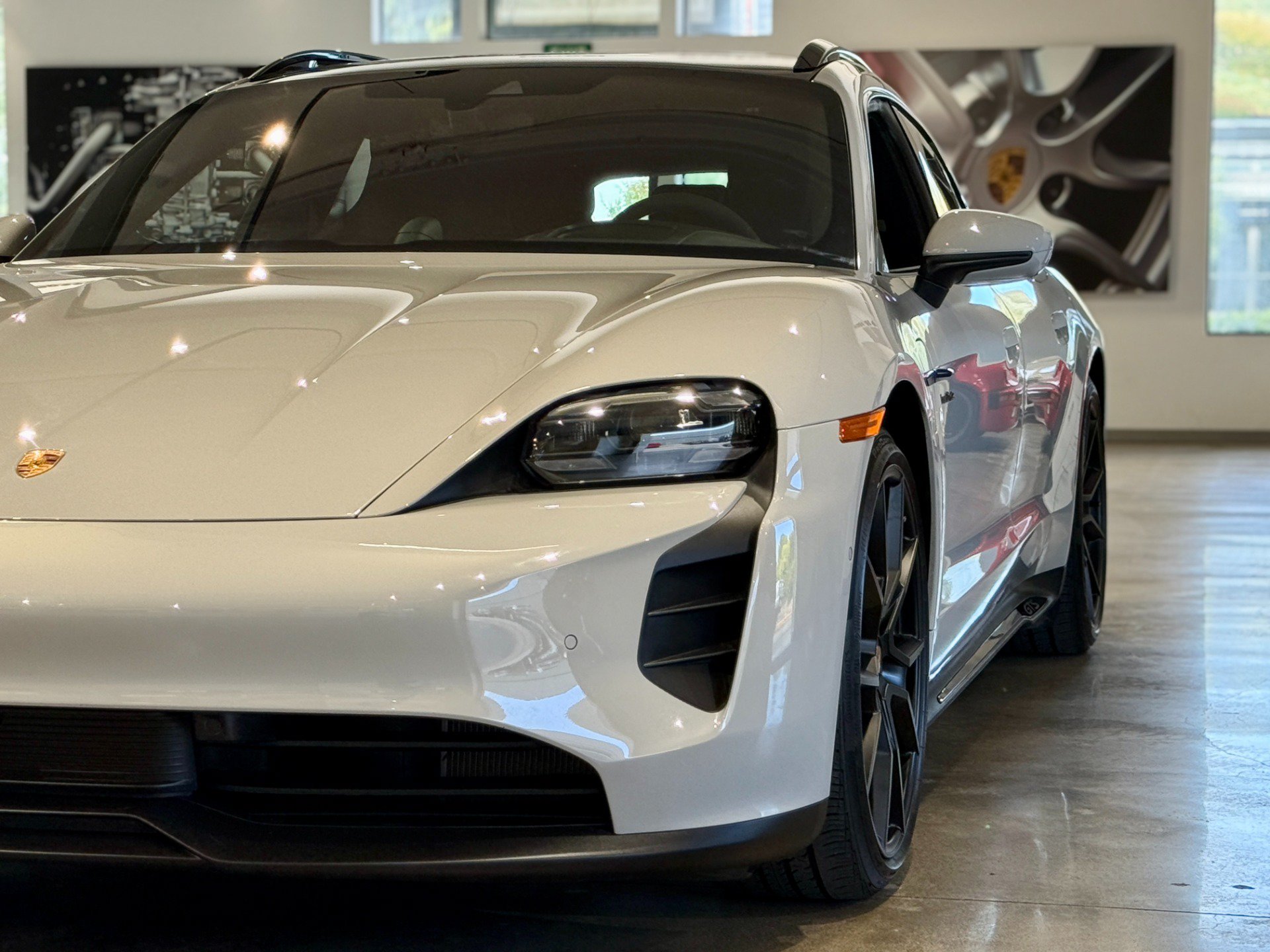 Used 2023 Porsche Taycan GTS AWD/4WD image 21