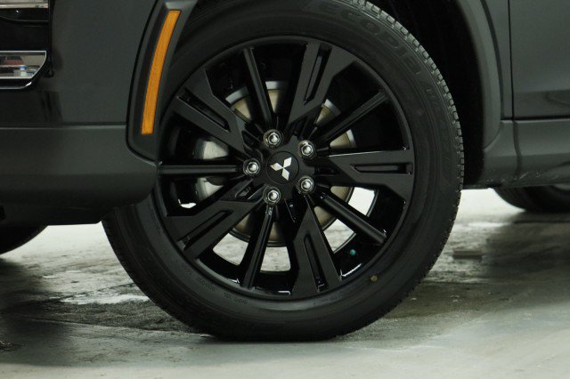 New 2026 Mitsubishi Eclipse Cross LE AWD/4WD image 3