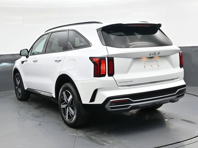 Used 2023 Kia Sorento S w/ Panoramic Sunroof Package image 6