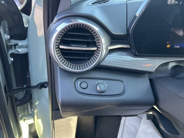 New 2026 Chevrolet Trax ACTIV w/ Sunroof Package image 18