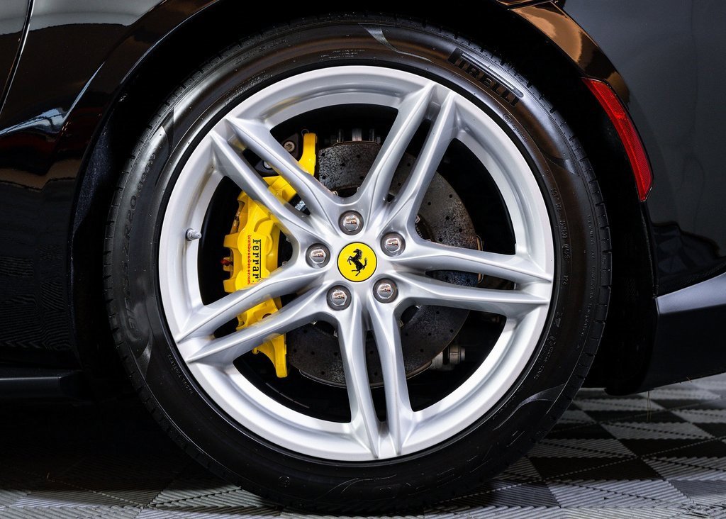 Certified 2019 Ferrari 812 Superfast image 6