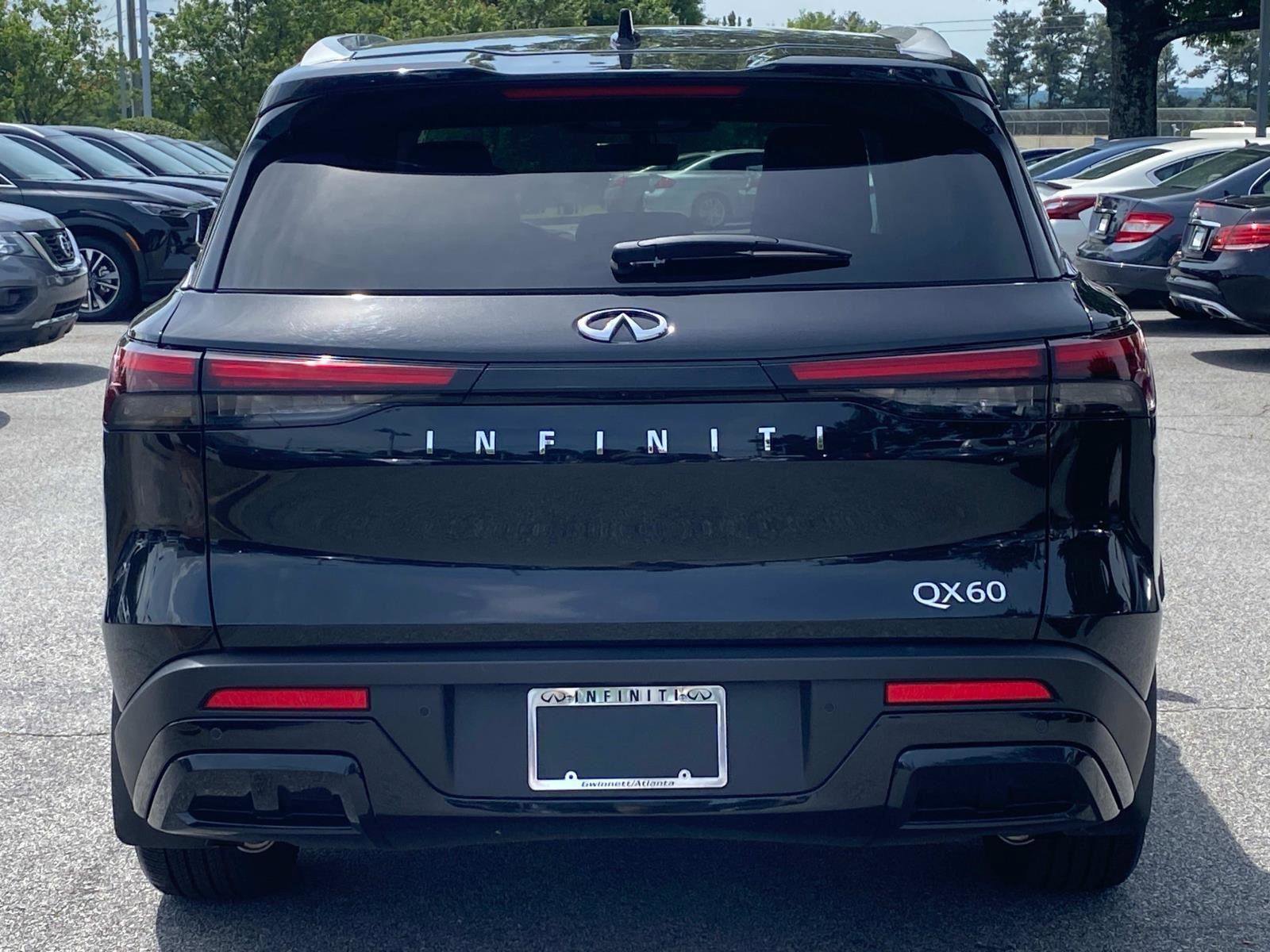 Certified 2025 INFINITI QX60 Luxe image 3