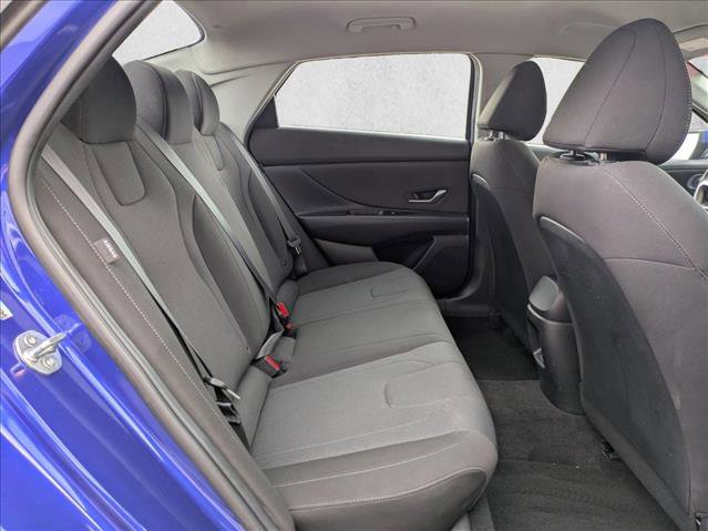 Used 2024 Hyundai Elantra SE FWD image 19