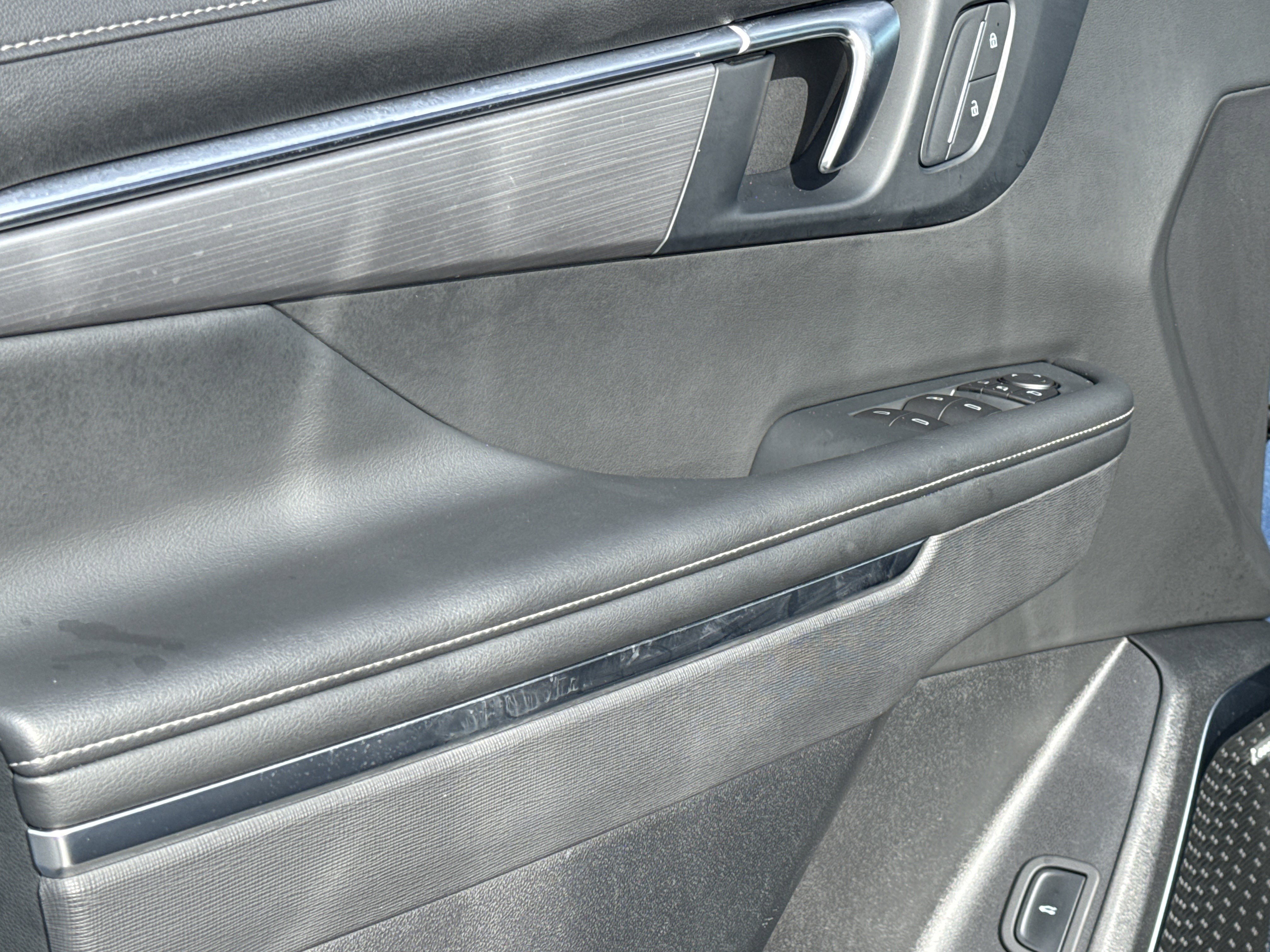 Certified 2025 Buick Enclave Preferred image 15