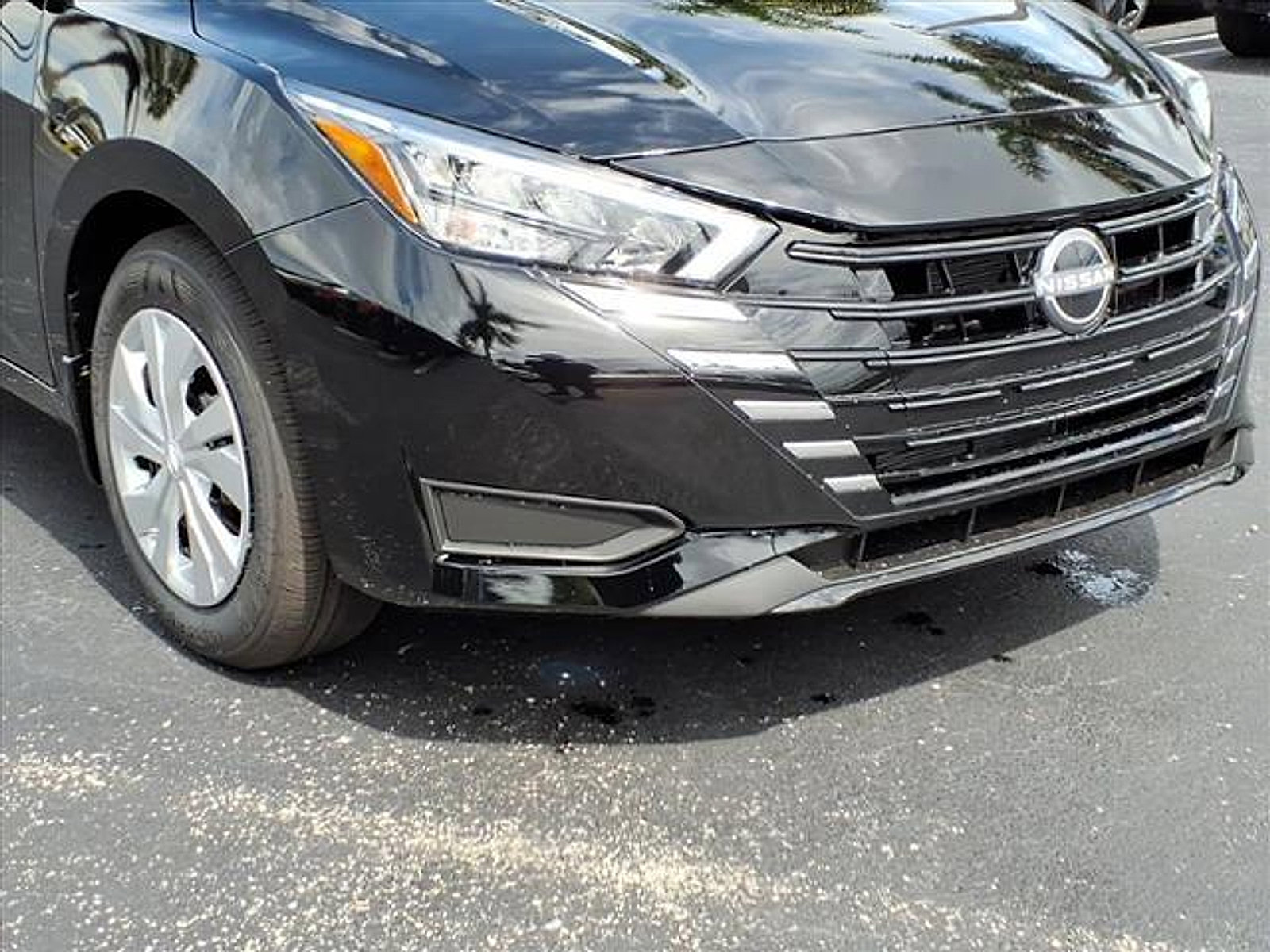 New 2025 Nissan Versa S w/ Trunk Package image 7