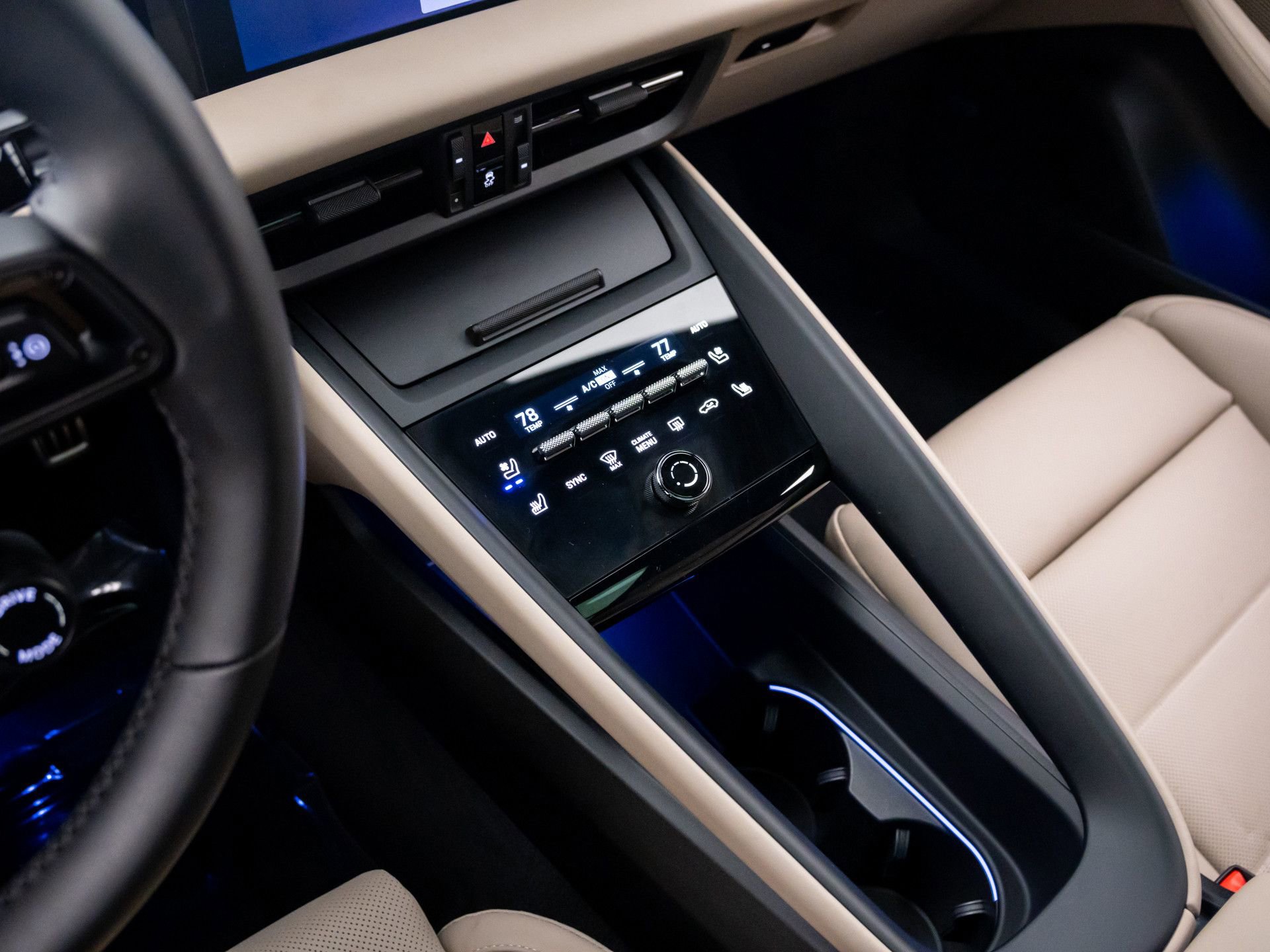 Certified 2025 Porsche Macan 4S Electric image 12