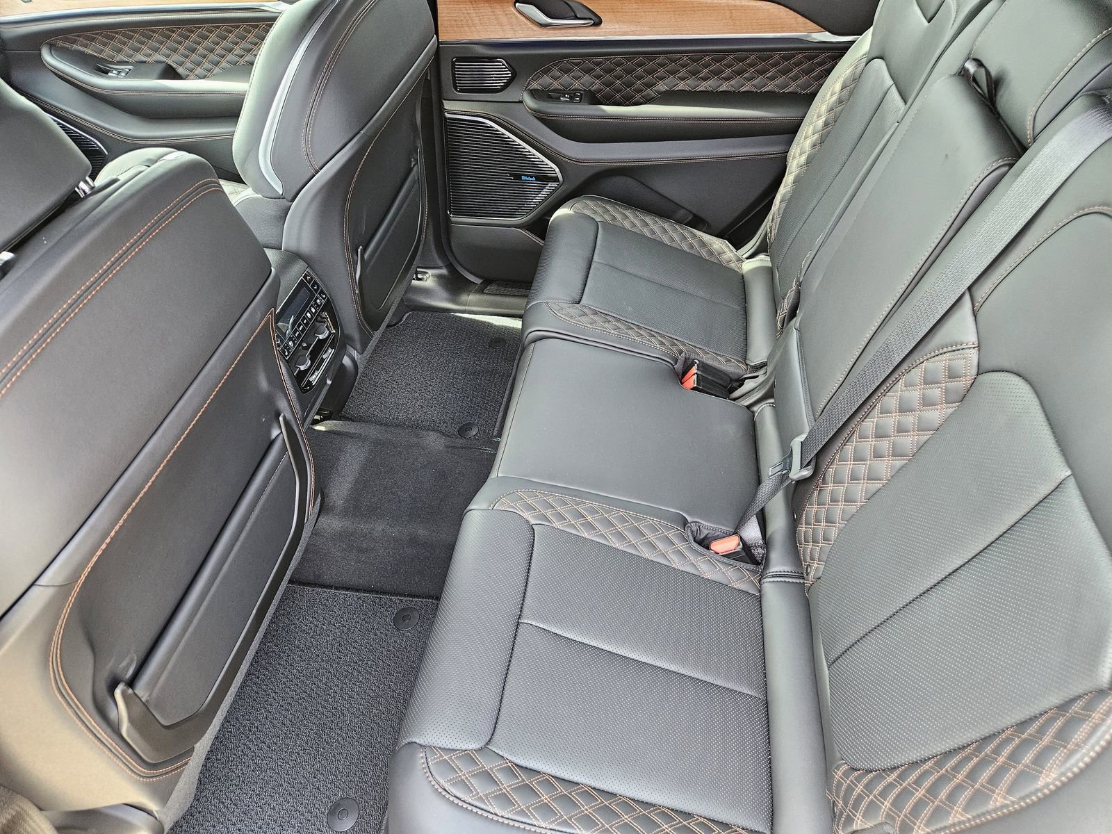 New 2026 Jeep Grand Cherokee L Summit AWD/4WD image 27