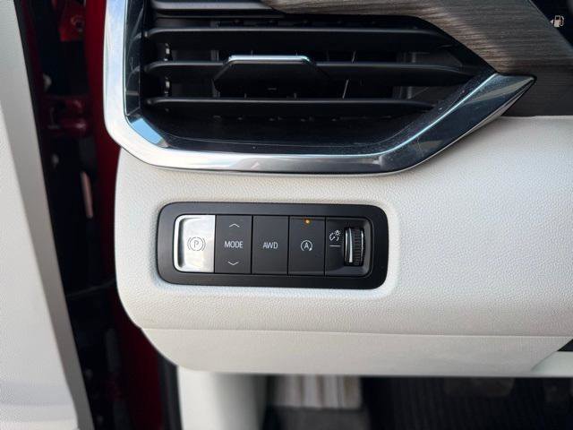 Used 2024 GMC Acadia Denali w/ Super Cruise Package image 42