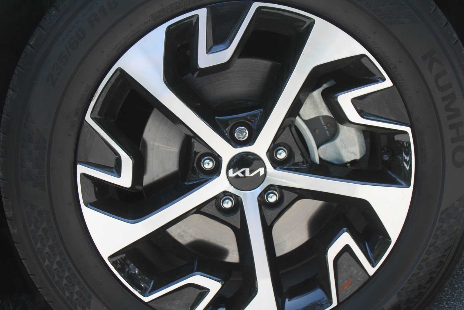Certified 2024 Kia Sportage EX FWD image 17