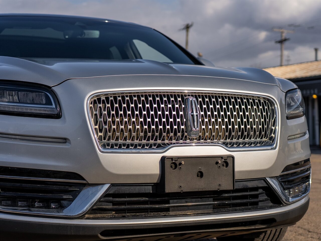 Used 2019 Lincoln Nautilus Select AWD/4WD image 9