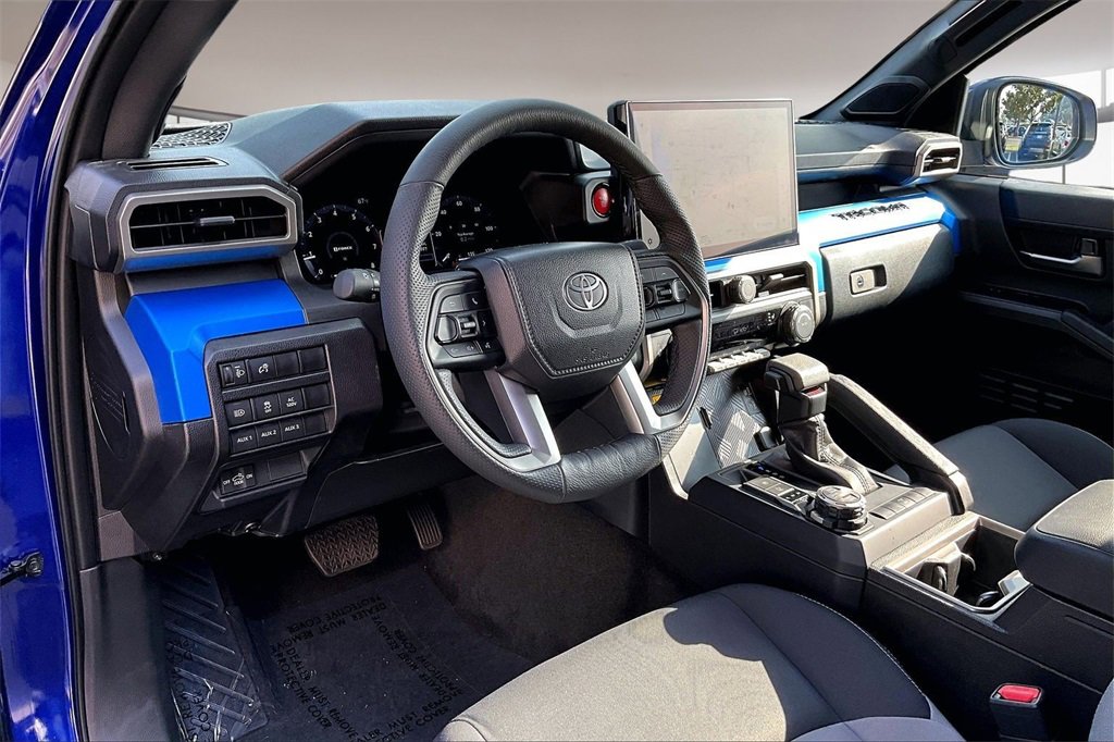 Used 2025 Toyota Tacoma TRD Off-Road w/ TRD Off Road Upgrade Package image 17