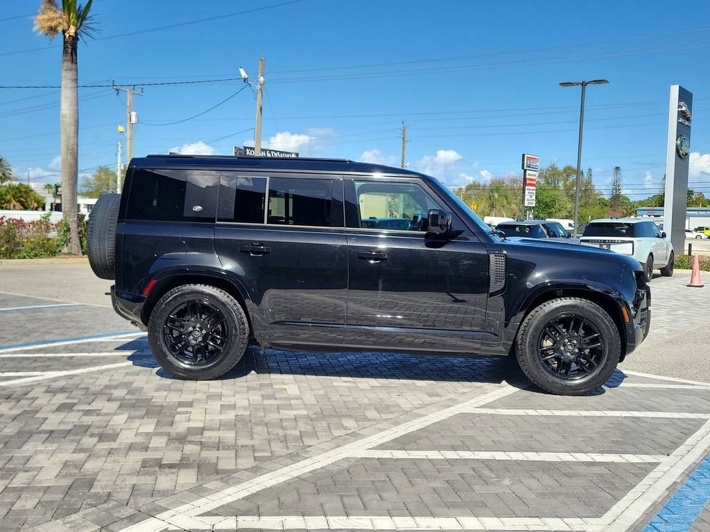Certified 2024 Land Rover Defender 110 X-Dynamic SE image 6