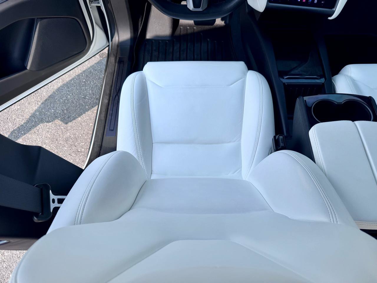 Used 2019 Tesla Model X Long Range AWD/4WD image 16