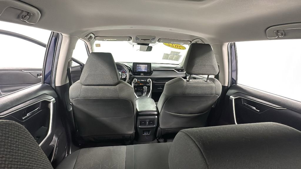 Used 2022 Toyota RAV4 XLE image 17
