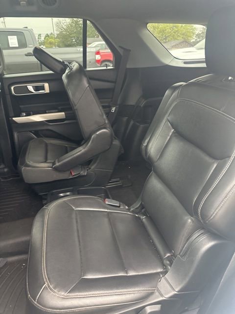Used 2020 Ford Explorer XLT w/ Equipment Group 202A image 8