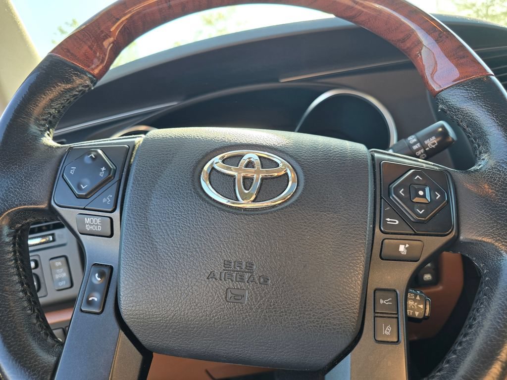Used 2018 Toyota Sequoia Platinum AWD/4WD image 19