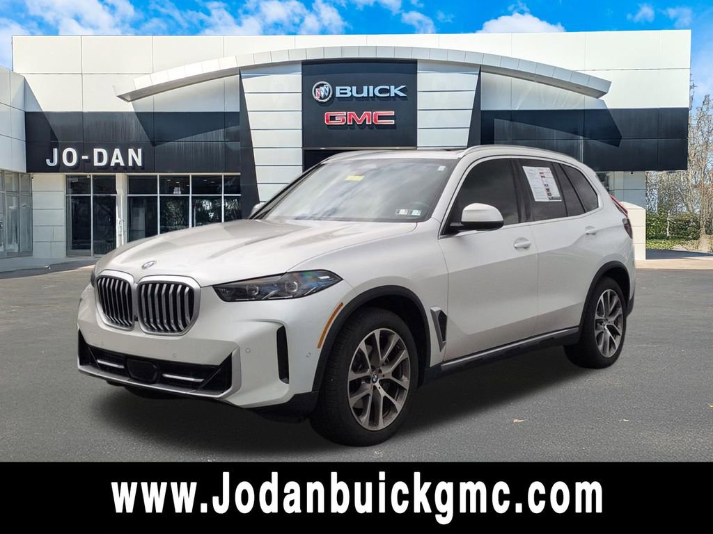 Used 2026 BMW X5 xDrive40i w/ Premium Package AWD/4WD image 1