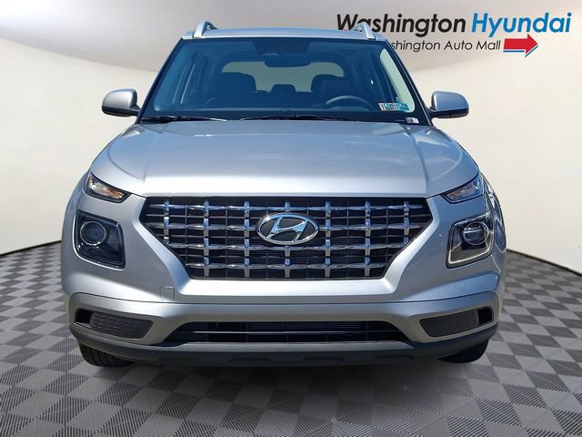 New 2026 Hyundai Venue SEL FWD image 2