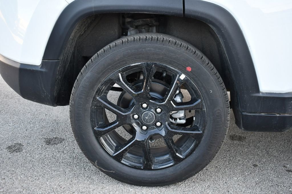 New 2026 Jeep Compass Latitude image 8
