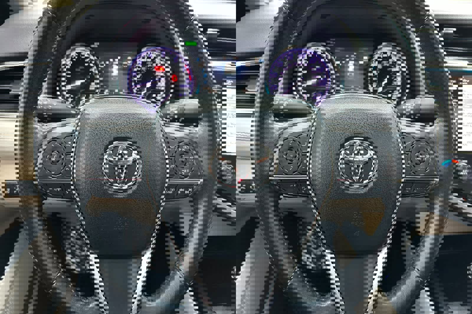 Used 2018 Toyota Camry XLE w/ Driver Assist Package image 23