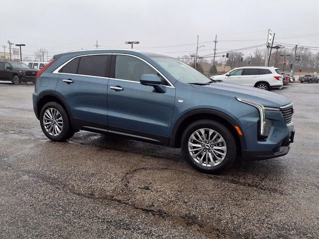 Used 2025 Cadillac XT4 Premium Luxury image 8