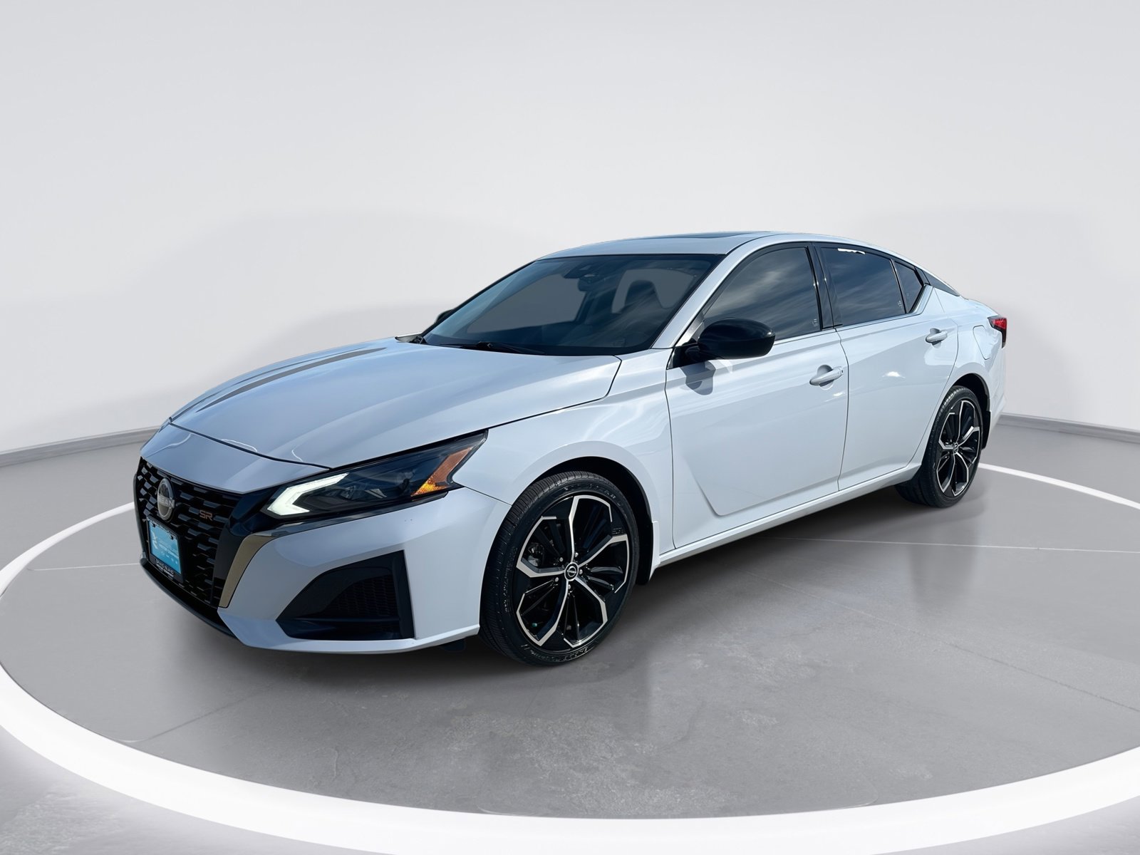Used 2023 Nissan Altima 2.5 SR w/ SR Premium Package