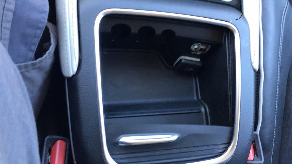 Used 2023 Chrysler Pacifica Limited image 29