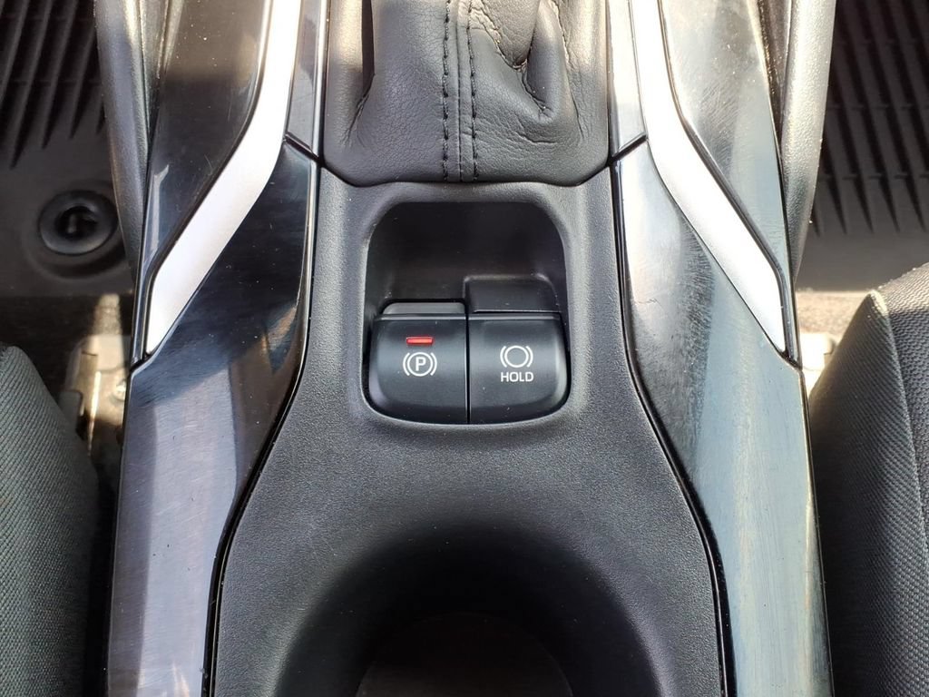 Used 2020 Toyota Corolla LE FWD image 13