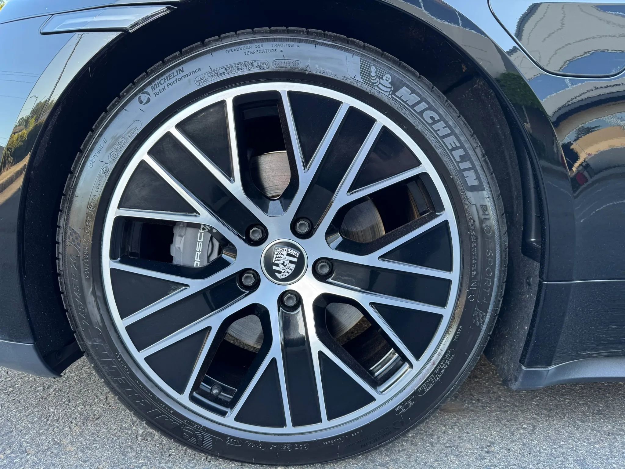 Used 2021 Porsche Taycan RWD image 19