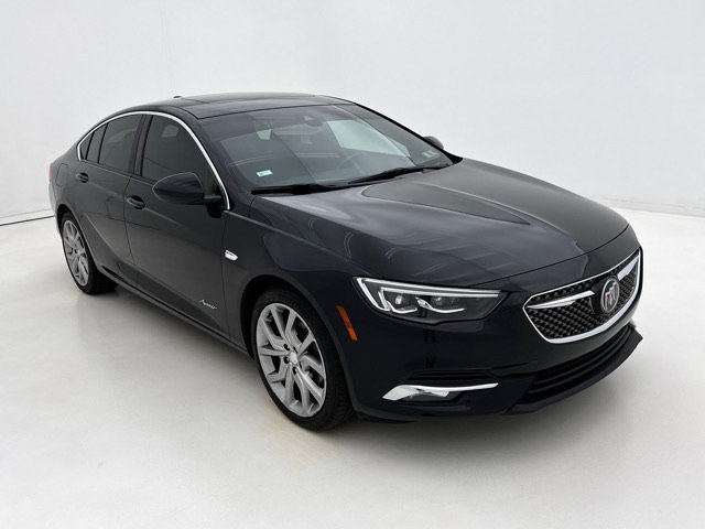 Used 2019 Buick Regal Avenir w/ Driver Confidence Package II FWD image 2