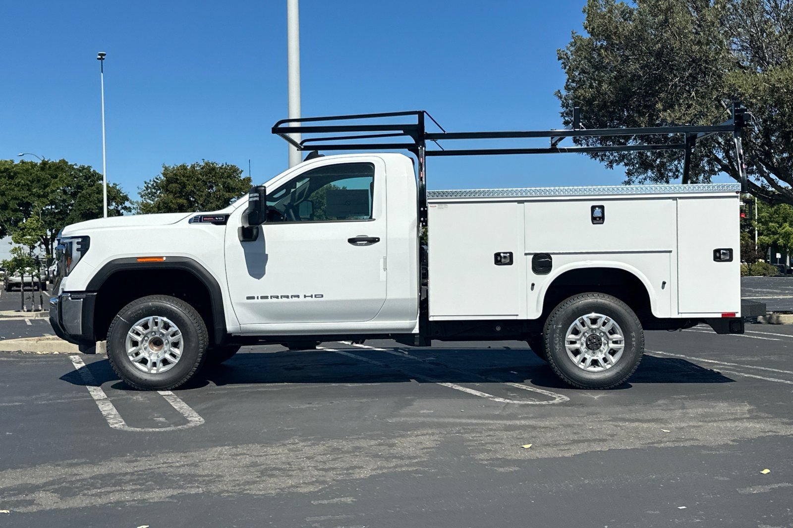 New 2026 GMC Sierra 2500 Pro w/ Convenience Package RWD image 7