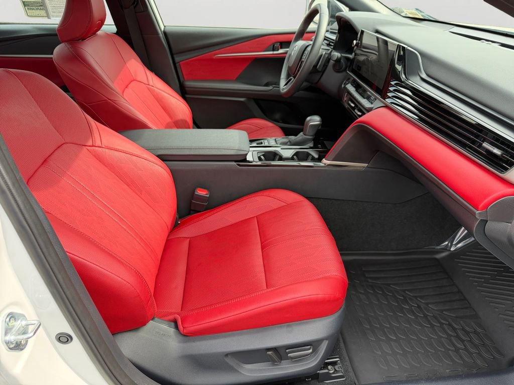 Used 2025 Toyota Camry XSE image 12