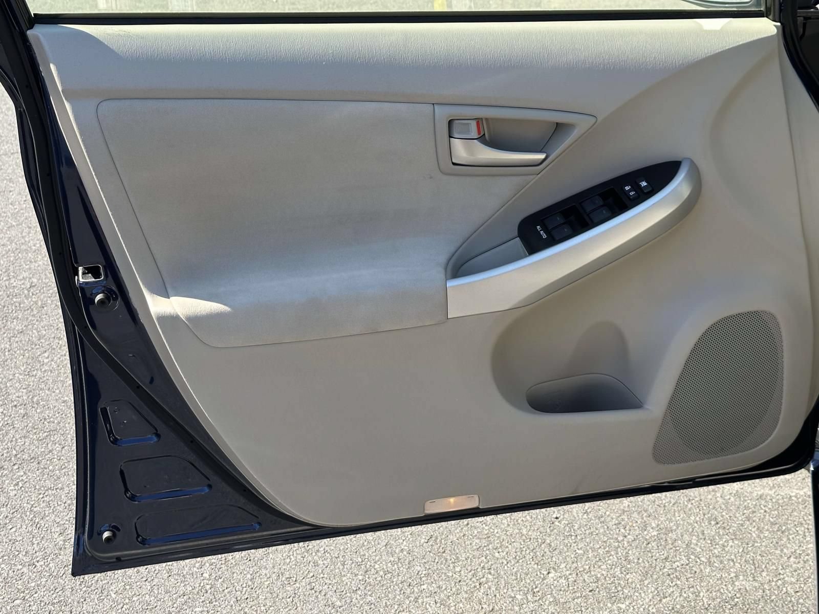 Used 2014 Toyota Prius Three FWD image 21