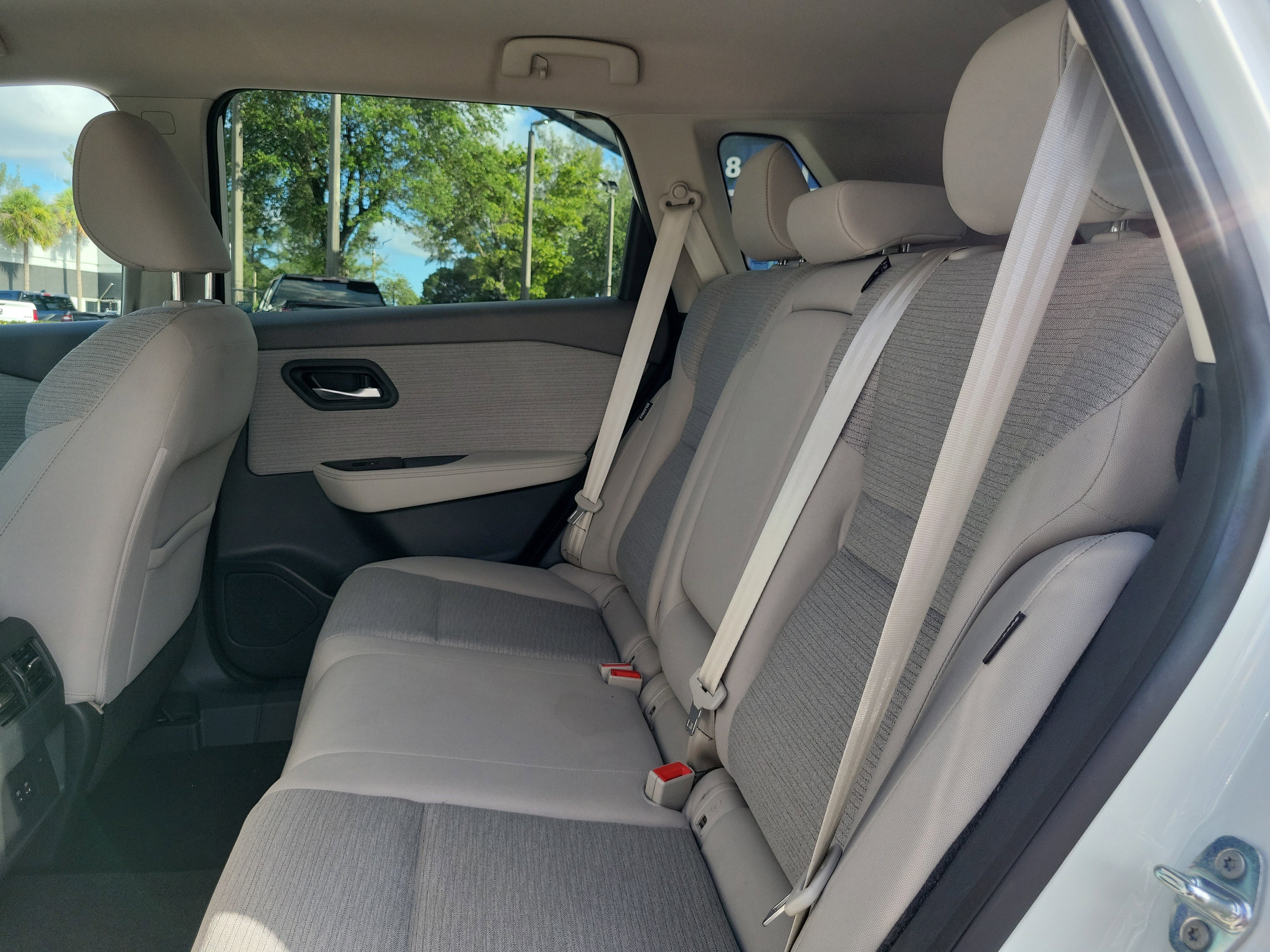 Used 2021 Nissan Rogue SV image 13