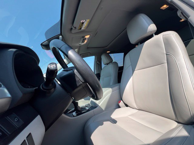 Used 2019 Toyota Highlander XLE AWD/4WD image 14