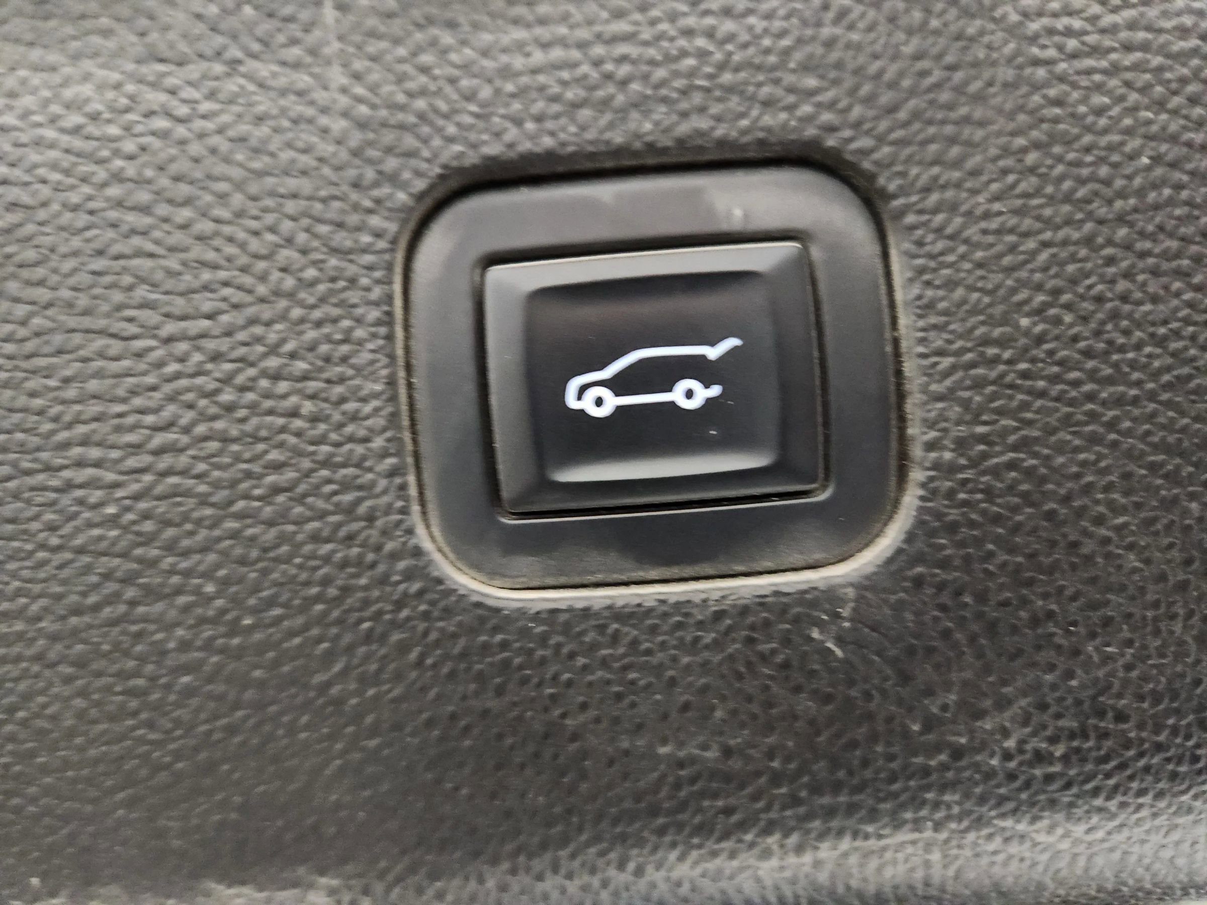 Used 2019 Buick Enclave Essence image 39