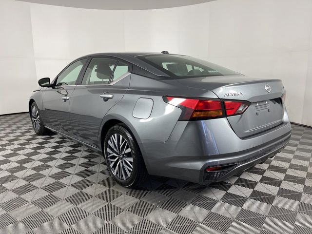Used 2024 Nissan Altima 2.5 SV image 7