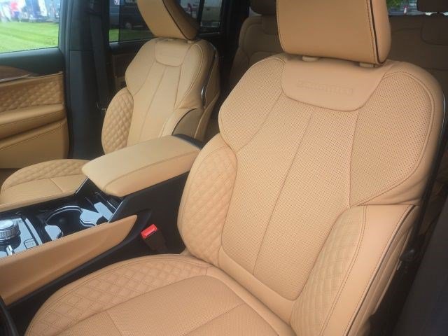 New 2027 Jeep Grand Cherokee Summit AWD/4WD image 9