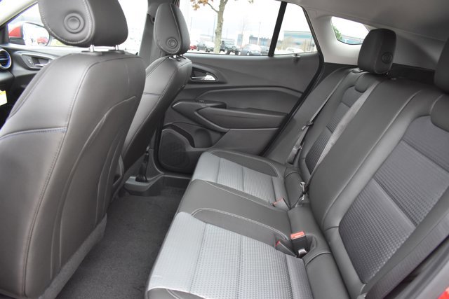 New 2026 Chevrolet Trax LT w/ Sunroof Package image 15