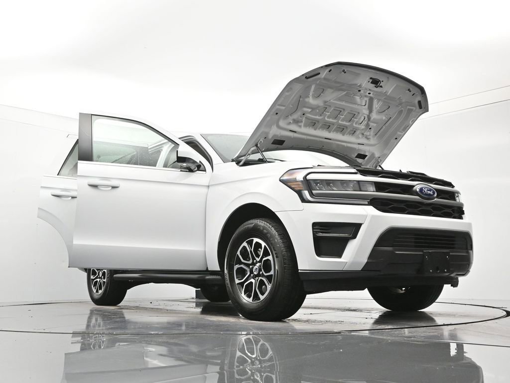Used 2024 Ford Expedition XLT image 51
