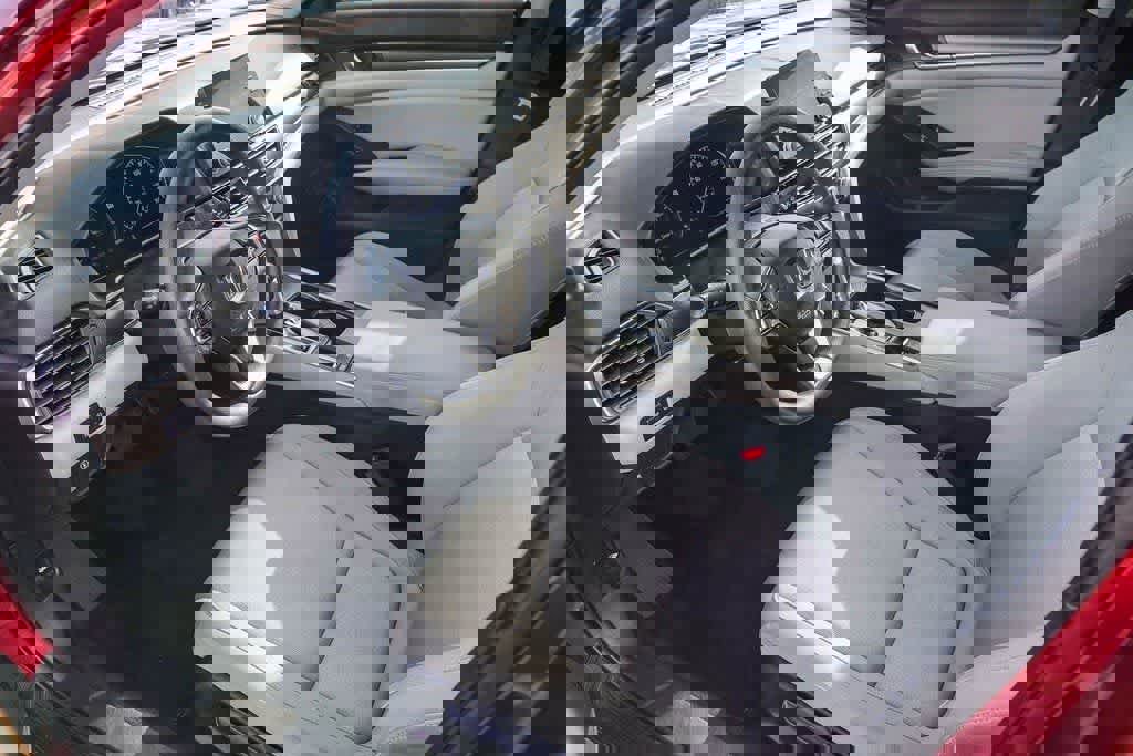 Used 2018 Honda Accord LX image 16