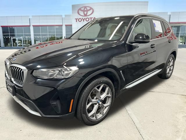 Used 2023 BMW X3 xDrive30i w/ Convenience Package AWD/4WD image 3
